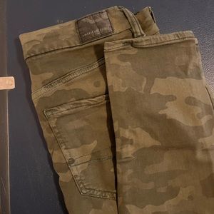 American Eagle Curvy Super Hi-Wasted Jegging